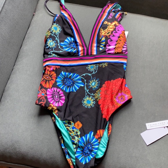 NWT Trina Trunk One-Piece Swimsuit. Size 6. - Picture 3 of 6